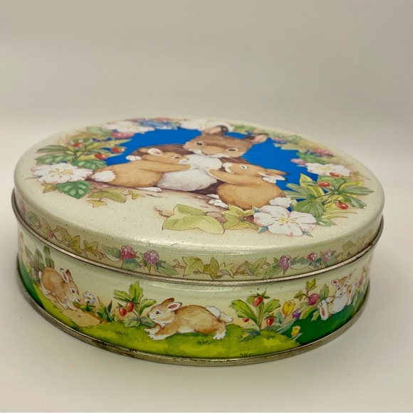 2/$20 | Vintage bunny rabbit tin - Picture 2 of 9